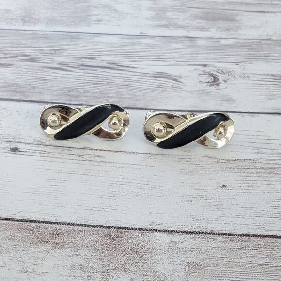 Vintage Clip On Earrings Black & Gold Tone Earrings - Fair Condition - Picture 4 of 7